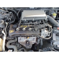 تفكيك Nissan almera (N15) SLX Gasolina من عام 2000