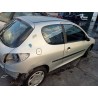 تفكيك Peugeot 206 berlina XT Diesel من عام 2002 بمحرك 8HX