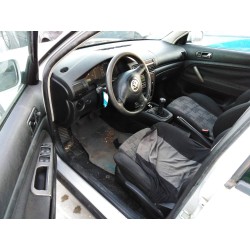 Aufschlüsselung der Teile für Volkswagen passat berlina (3B2) Comfortline Diesel aus dem Jahr 1999 mit Motor AFN