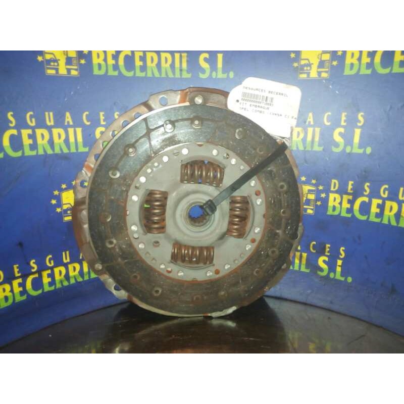 Recambio de kit embrague para opel combo (corsa c) familiar referencia OEM IAM 321008710 REFERENCIADO Recambio de kit embrague para opel combo (corsa c) familiar referencia OEM IAM 321008710 REFERENCIADO