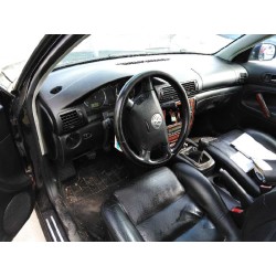 Aufschlüsselung der Teile für Volkswagen passat berlina (3B3) Comfortline Diesel aus dem Jahr 2003 mit Motor AVF