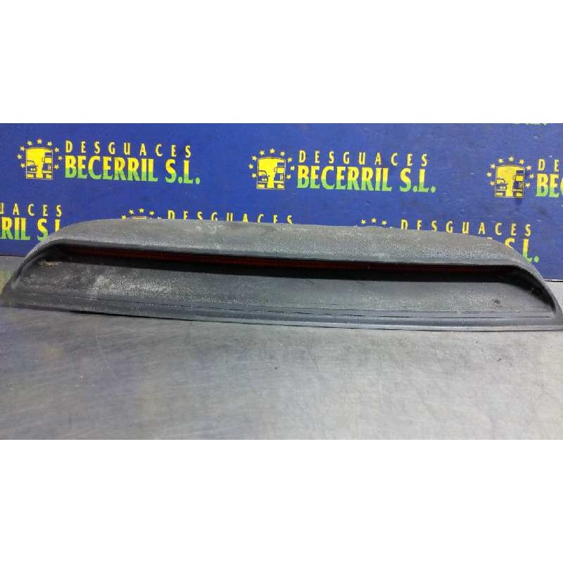 Recambio de piloto trasero central para volkswagen passat berlina (3b2) básico referencia OEM IAM 3B5945135 Recambio de piloto trasero central para volkswagen passat berlina (3b2) básico referencia OEM IAM 3B5945135