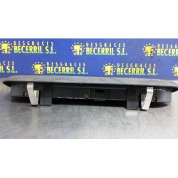 Recambio de piloto trasero central para volkswagen passat berlina (3b2) básico referencia OEM IAM 3B5945135  