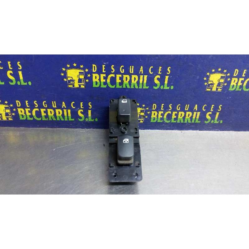 Recambio de mando elevalunas delantero derecho para kia carens 2.0 crdi ex monovolumen referencia OEM IAM 1342359 Recambio de mando elevalunas delantero derecho para kia carens 2.0 crdi ex monovolumen referencia OEM IAM 1342359