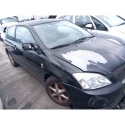 toyota corolla (_e12_) del año 2004