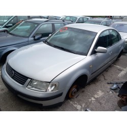 تفكيك Volkswagen passat B3/B4 variant (3A5, 35I) 1.9 TDI Diesel من عام 1999 بمحرك 1Z,AHU