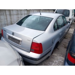 تفكيك Volkswagen passat B3/B4 variant (3A5, 35I) 1.9 TDI Diesel من عام 1999 بمحرك 1Z,AHU