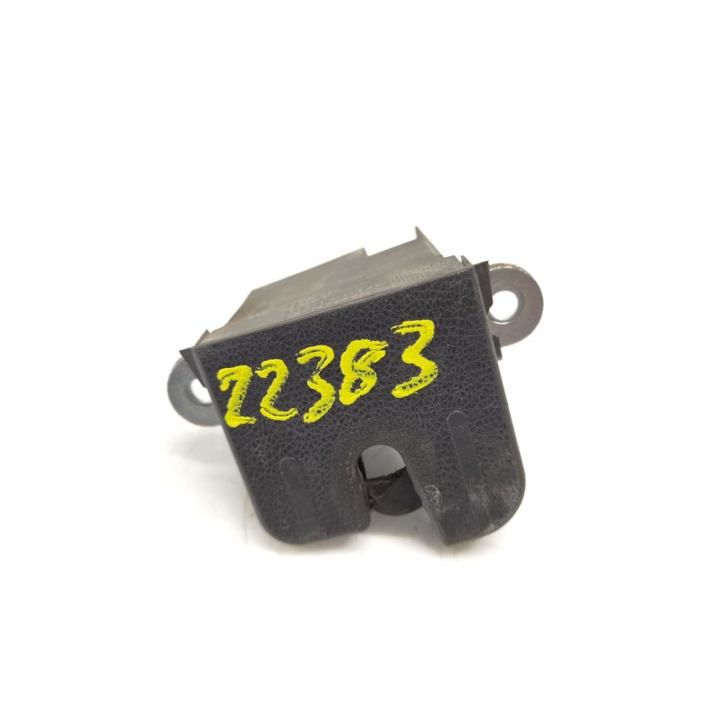 Trunk / tailgate lock Volkswagen Passat B6 (3C2) | Becerril Scrap Yard