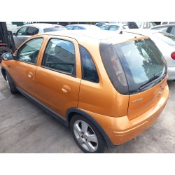 opel corsa c (x01) del año 2004
