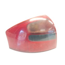 Feu arrière gauche audi A6 C5 (4B2, 4B4) oem 4B5945095