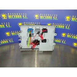 Recambio de caja reles / fusibles para bmw serie 1 berlina (e81/e87) 120i referencia OEM IAM 6906613-03 92693391030101 
