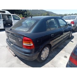 opel astra g berlina del año 2002