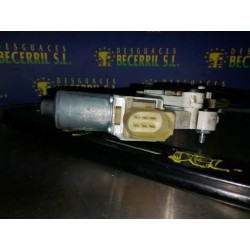 Recambio de elevalunas delantero derecho para bmw serie 1 berlina (e81/e87) 120i referencia OEM IAM 51337138466  