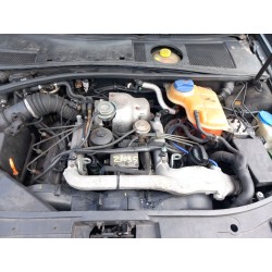 تفكيك Audi A6 C5 avant (4B5, 4B6) 2.5 TDI Diesel من عام 2000 بمحرك AKN,AFB