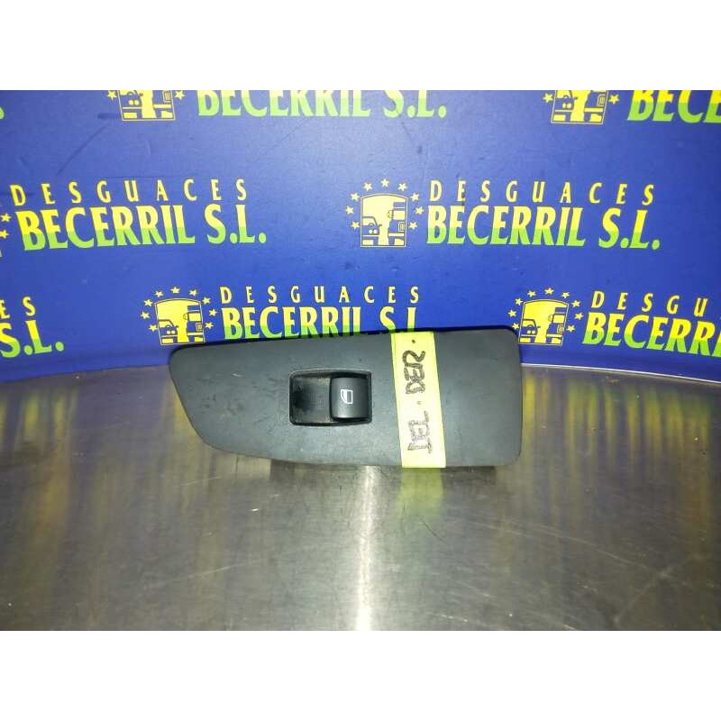 Recambio de mando elevalunas delantero derecho para bmw serie 1 berlina (e81/e87) 120i referencia OEM IAM 61316970245 Recambio de mando elevalunas delantero derecho para bmw serie 1 berlina (e81/e87) 120i referencia OEM IAM 61316970245