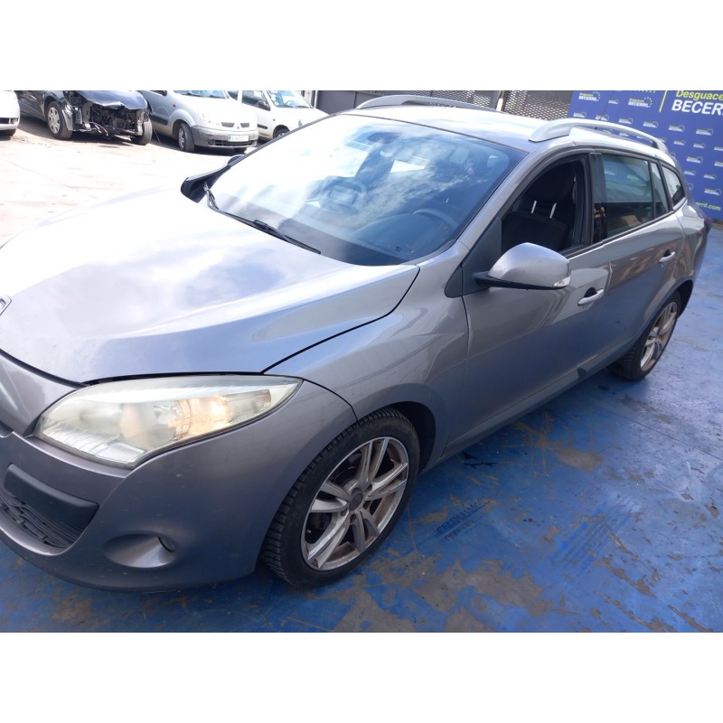 Détail des pièces pour Renault megane III grandtour (KZ0/1) 1.9 dCi (KZ0J, KZ0N, KZ1S) Diesel de l'année 2010 avec le moteur F9Q 872