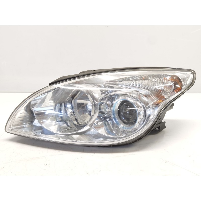Left headlight Hyundai I30 (fd) | Becerril Scrap Yard