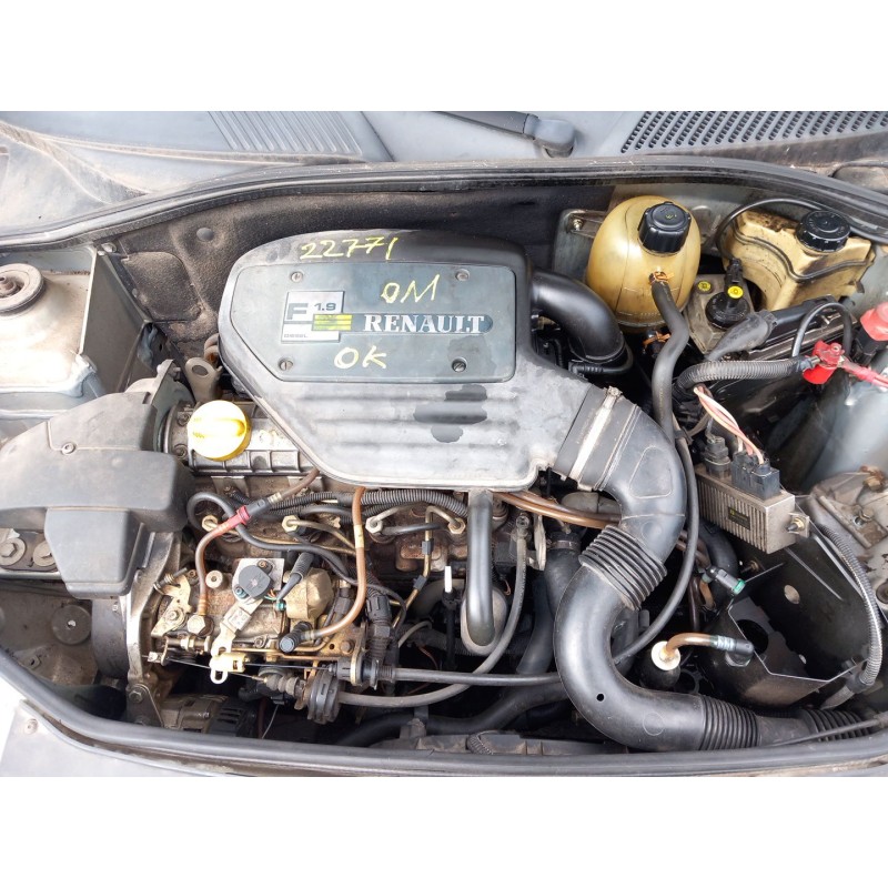محرك وناقل حركة (تصدير) Renault Clio II (BB_, CB_) | Desguace Becerril