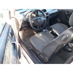 opel corsa c (x01) del año 2002