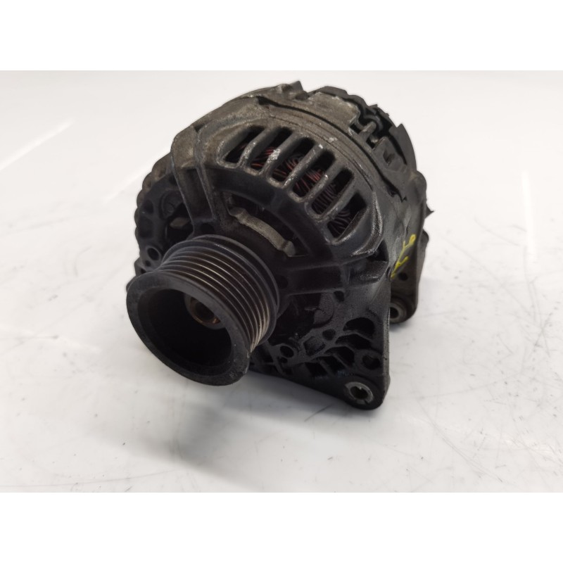 Recambio de alternador para volkswagen golf iv (1j1) 1.4 16v referencia OEM IAM 037903025E  0124315004