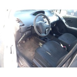 تفكيك Toyota yaris (_P9_) 1.4 D-4D (NLP90_) Diesel من عام 2008 بمحرك 1ND-TV