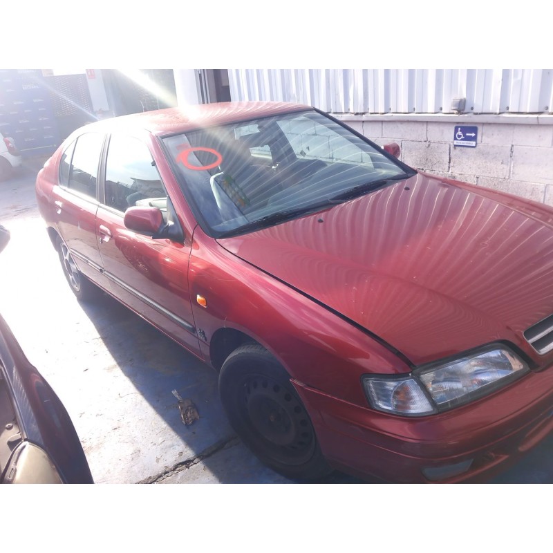 nissan primera hatchback (p11) del año 1999