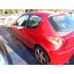 تفكيك Peugeot 206 hatchback (2A/C) 1.6 HDI 110 Diesel من عام 2006 بمحرك 9HZ (DV6TED4)