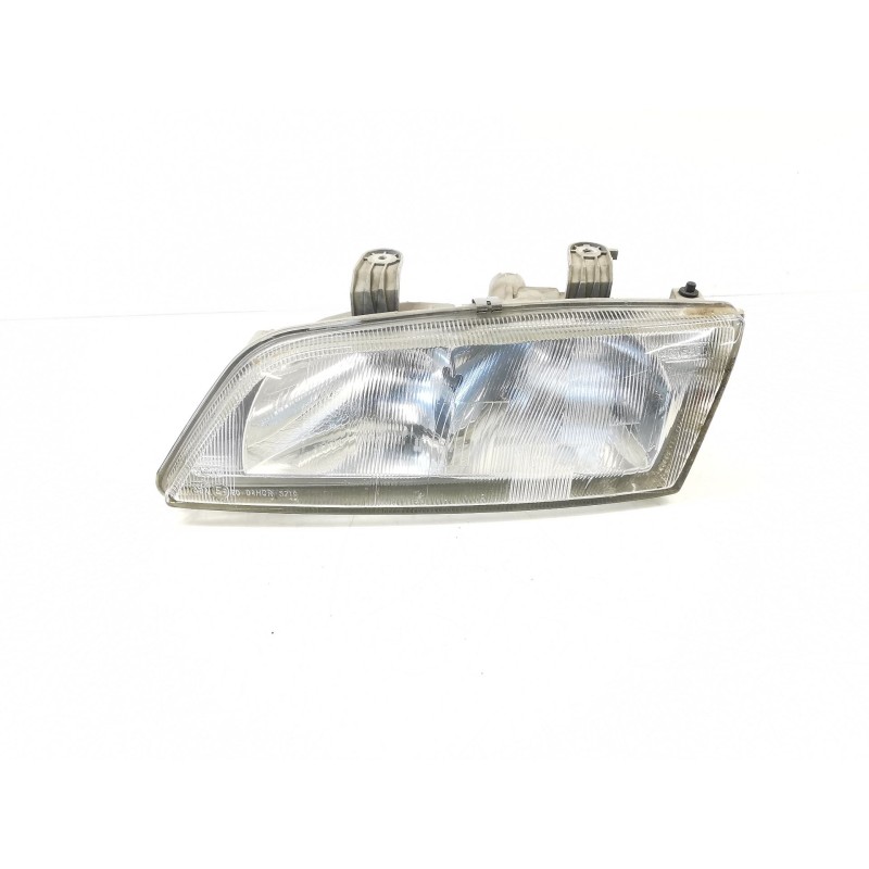 Left headlight Nissan Primera hatchback (P11) | Becerril Scrap Yard