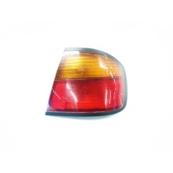 المصباح الخلفي الأيمن nissan primera hatchback (P11) oem 23080206