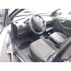 opel corsa c (x01) del año 2005