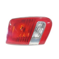 Feu arrière central gauche Saab 9-3 berlina | Desguace Becerril