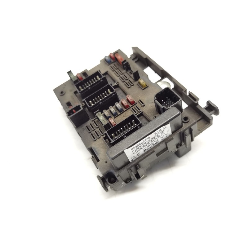 قطعة غيار BSM (Boîtier de Servitude Moteur) Peugeot 206 hatchback (2A/C) | Desguace Becerril