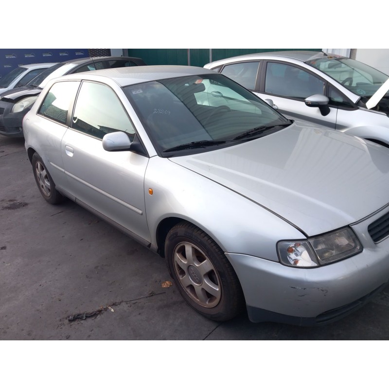 audi a3 (8l1) del año 2000