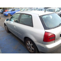 audi a3 (8l1) del año 2000