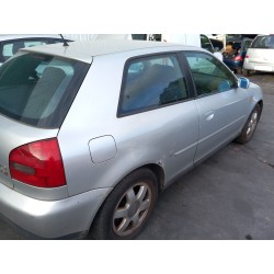 audi a3 (8l1) del año 2000