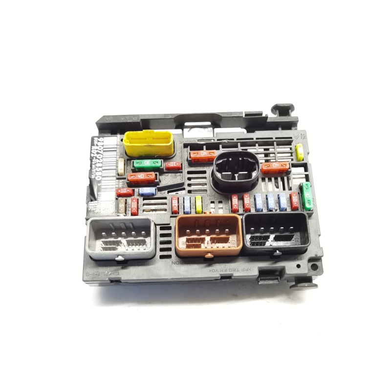 قطعة غيار BSM (Boîtier de Servitude Moteur) CITROEN C5 III (RD_) | Desguace Becerril