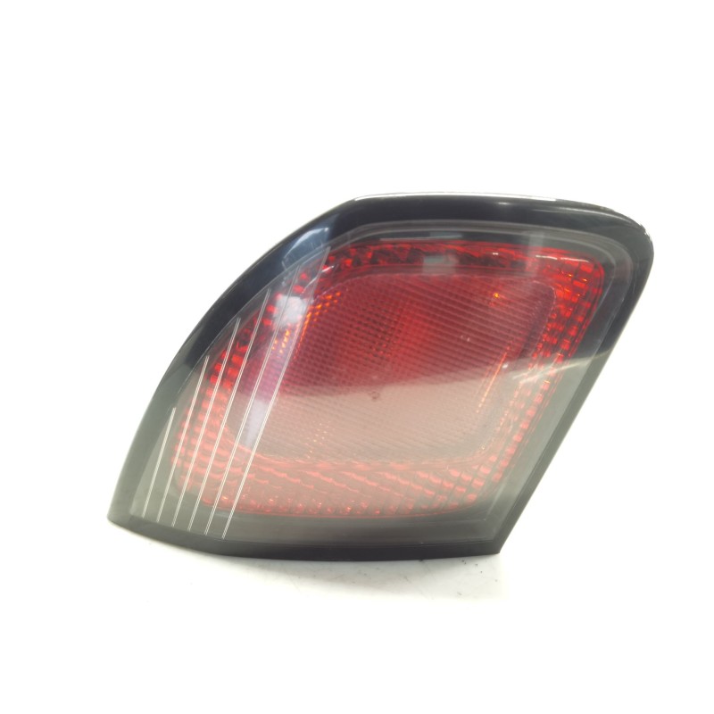 Piloto traseiro central esquerdo Nissan Primera hatchback (P11) | Desguace Becerril