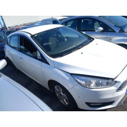 ford focus iii sedán del año 2015