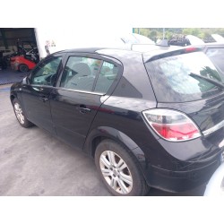 opel astra h (a04) del año 2009