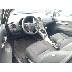 تفكيك Toyota auris (_E15_) 1.4 D-4D (NDE150_) Diesel من عام 2010 بمحرك 1ND-TV