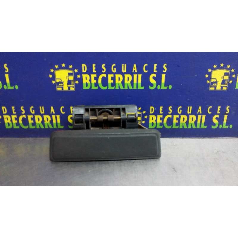 Recambio de maneta exterior trasera izquierda para peugeot 205 berlina 1.1 mito referencia OEM IAM Recambio de maneta exterior trasera izquierda para peugeot 205 berlina 1.1 mito referencia OEM IAM