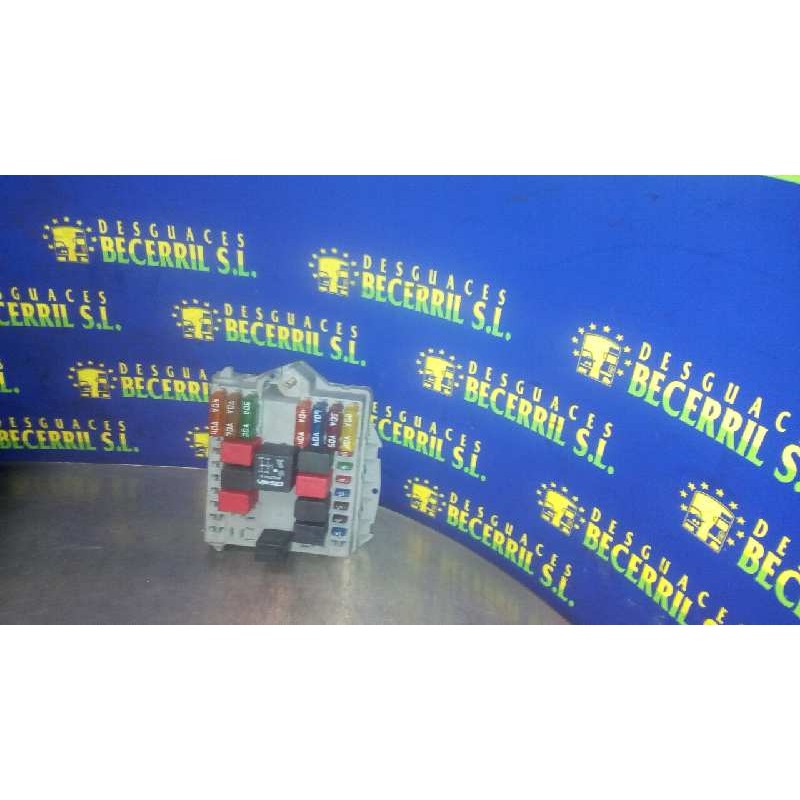 Recambio de caja reles / fusibles para fiat punto berlina (188) 1.2 16v elx referencia OEM IAM 46760257  