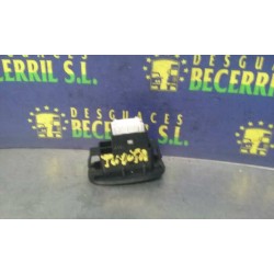 Recambio de mando elevalunas trasero derecho para toyota carina (t19) 1.6 berlina referencia OEM IAM 1896  
