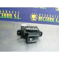 Recambio de mando elevalunas trasero derecho para kia rio rs berlina (5-ptas.) referencia OEM IAM 9357820000  
