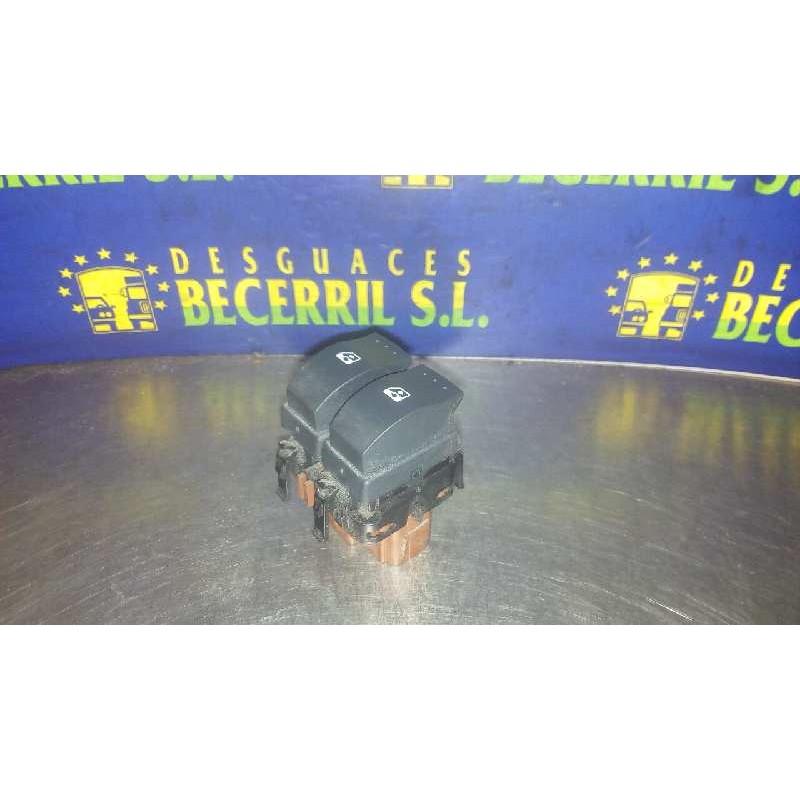 Recambio de mando elevalunas delantero izquierdo para renault scenic ii confort expression referencia OEM IAM 315050A 429303H Recambio de mando elevalunas delantero izquierdo para renault scenic ii confort expression referencia OEM IAM 315050A 429303H