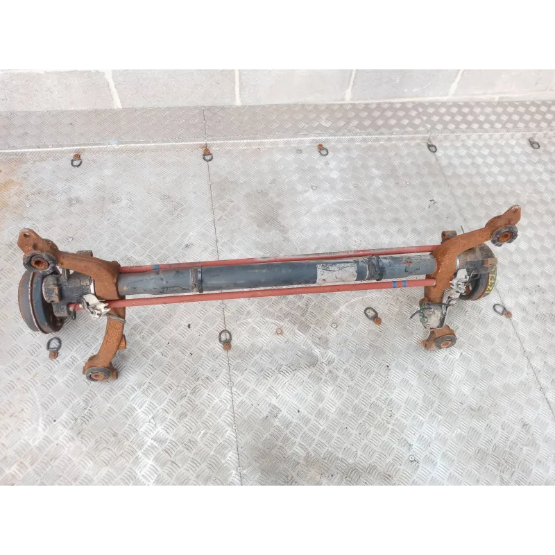 Recambio de puente trasero para peugeot 206 berlina x-line referencia OEM IAM Recambio de puente trasero para peugeot 206 berlina x-line referencia OEM IAM