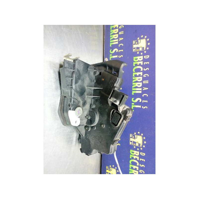 Recambio de cerradura puerta trasera izquierda para bmw serie 3 berlina (e46) referencia OEM IAM Recambio de cerradura puerta trasera izquierda para bmw serie 3 berlina (e46) referencia OEM IAM