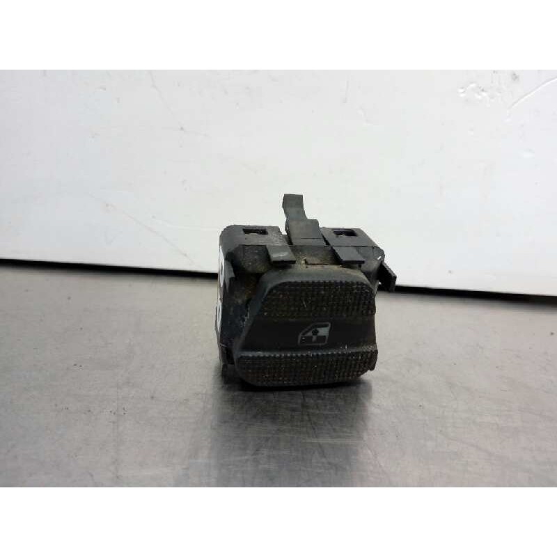 Recambio de mando elevalunas delantero derecho para volkswagen golf iii berlina (1h1) cl referencia OEM IAM   
