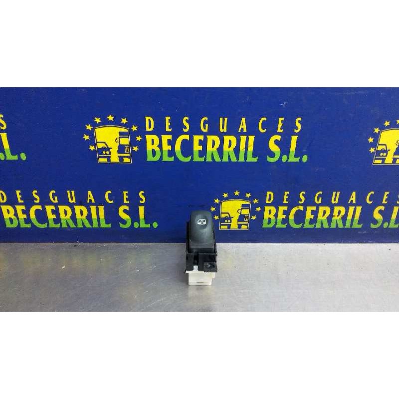 Recambio de mando elevalunas delantero derecho para renault laguna (b56) 1.6 16v rt referencia OEM IAM 7700417485  