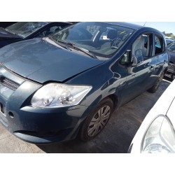 toyota auris del año 2009